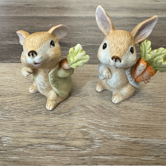 2 Homco Bunny Rabbits Porcelain Figurines 3.2" Tall Easter Spring Carrots #1410 - Picture 4 of 6